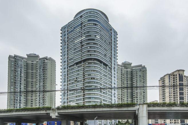 上海華鼎大廈：徐匯區高性價比辦公空間，交通便利